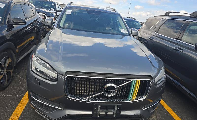 Used 2018 Volvo XC90 T5 Momentum w/ Convenience Package FWD image 2