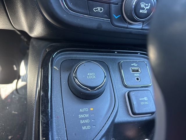 Used 2018 Jeep Compass Limited image 21