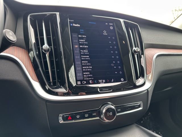 Certified 2025 Volvo V60 B5 Cross Country Plus image 22