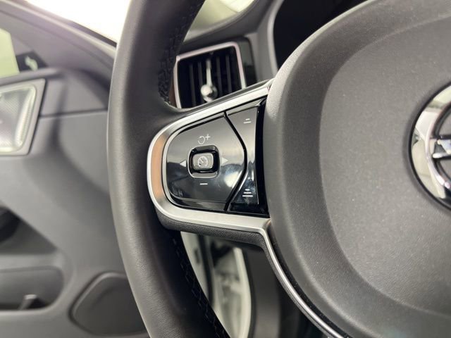 Used 2023 Volvo XC60 B5 Ultimate w/ Climate Package image 22