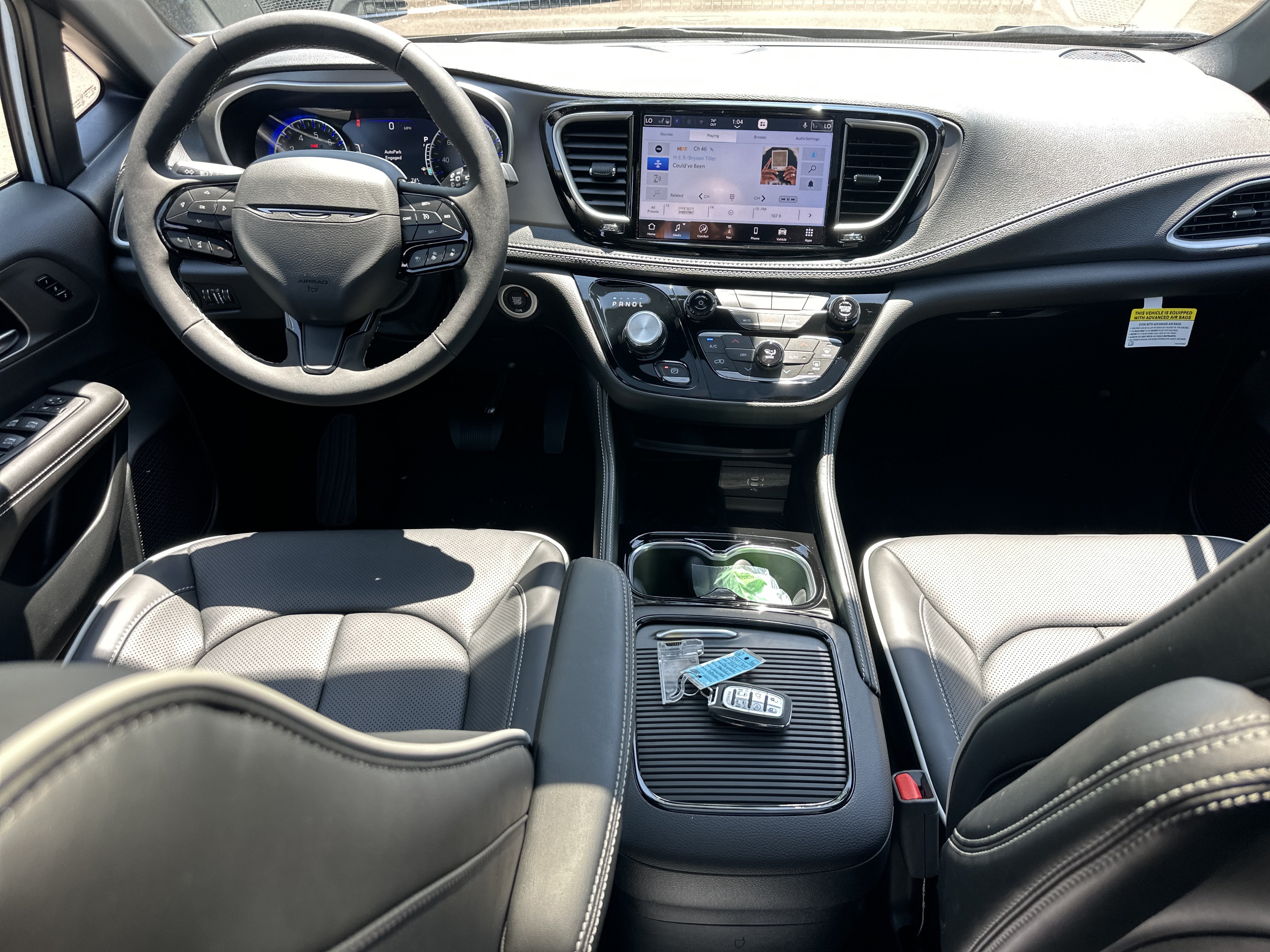 New 2027 Chrysler Pacifica Limited FWD image 22