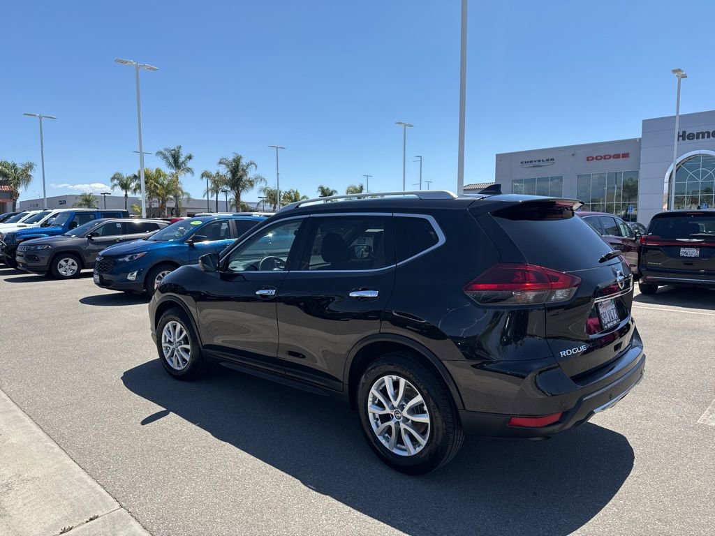 Used 2020 Nissan Rogue SV image 6