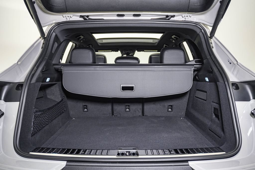New 2026 Porsche Cayenne AWD/4WD image 28