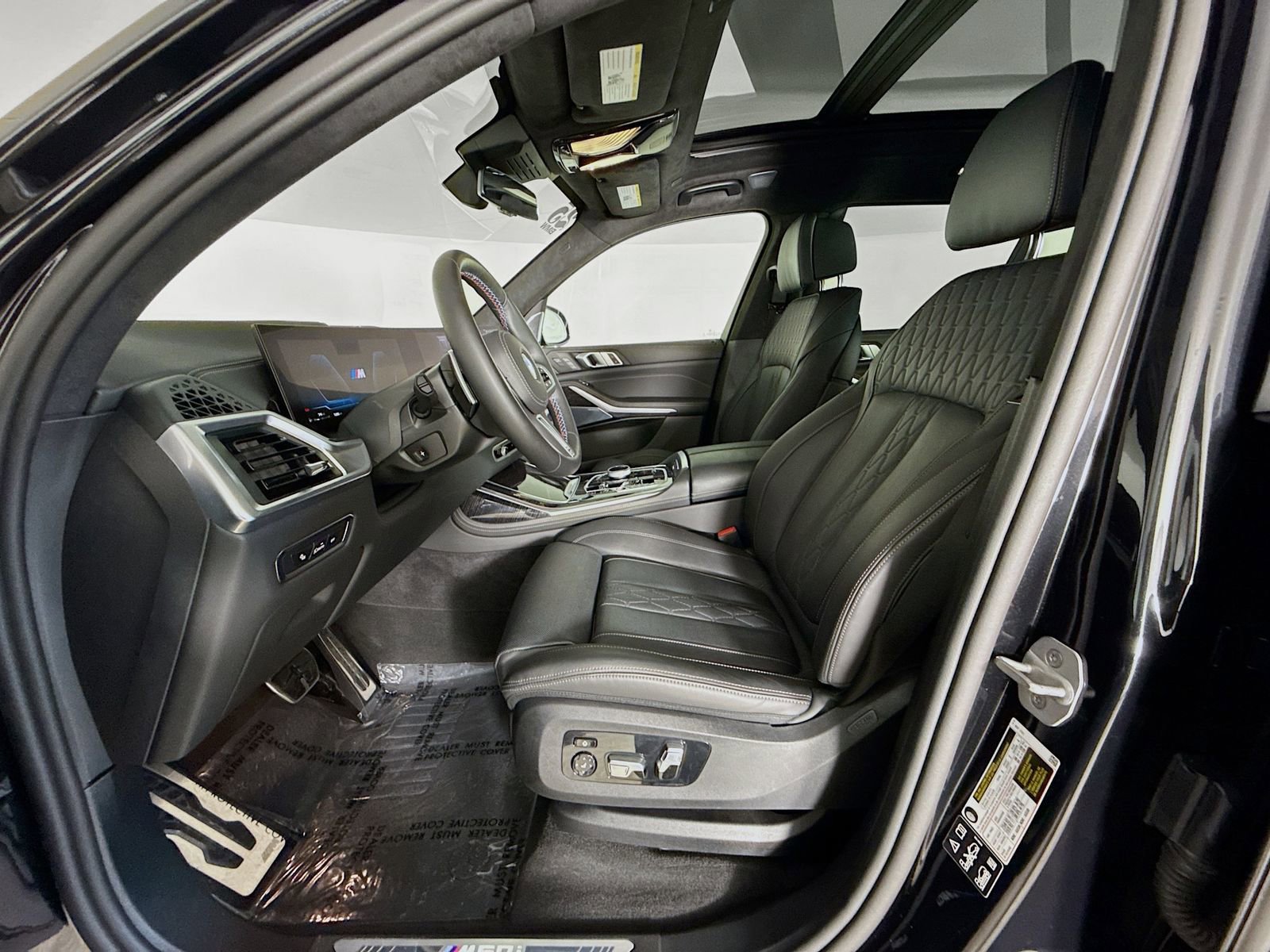 Used 2025 BMW X7 M60i image 22