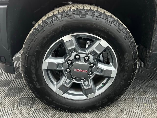 Used 2025 GMC Sierra 2500 SLT w/ SLT Premium Package image 22