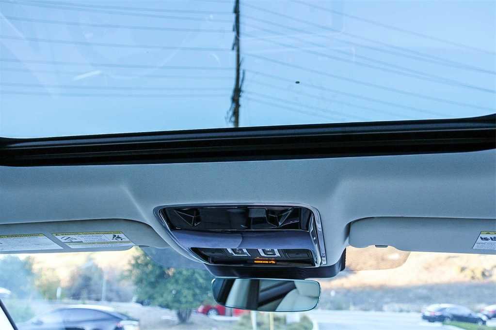 Used 2021 Land Rover Range Rover Velar S image 12