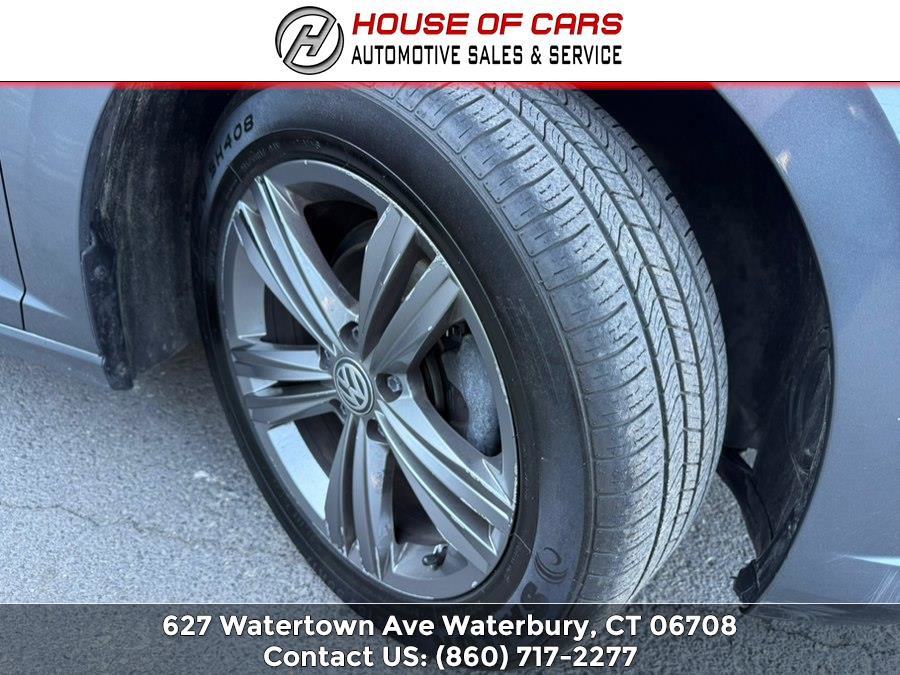 Used 2019 Volkswagen Jetta R-Line FWD image 17
