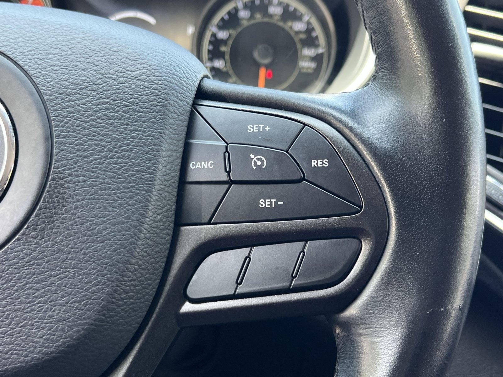 Used 2021 Jeep Cherokee Trailhawk w/ Sun, Sound & Nav Group AWD/4WD image 38