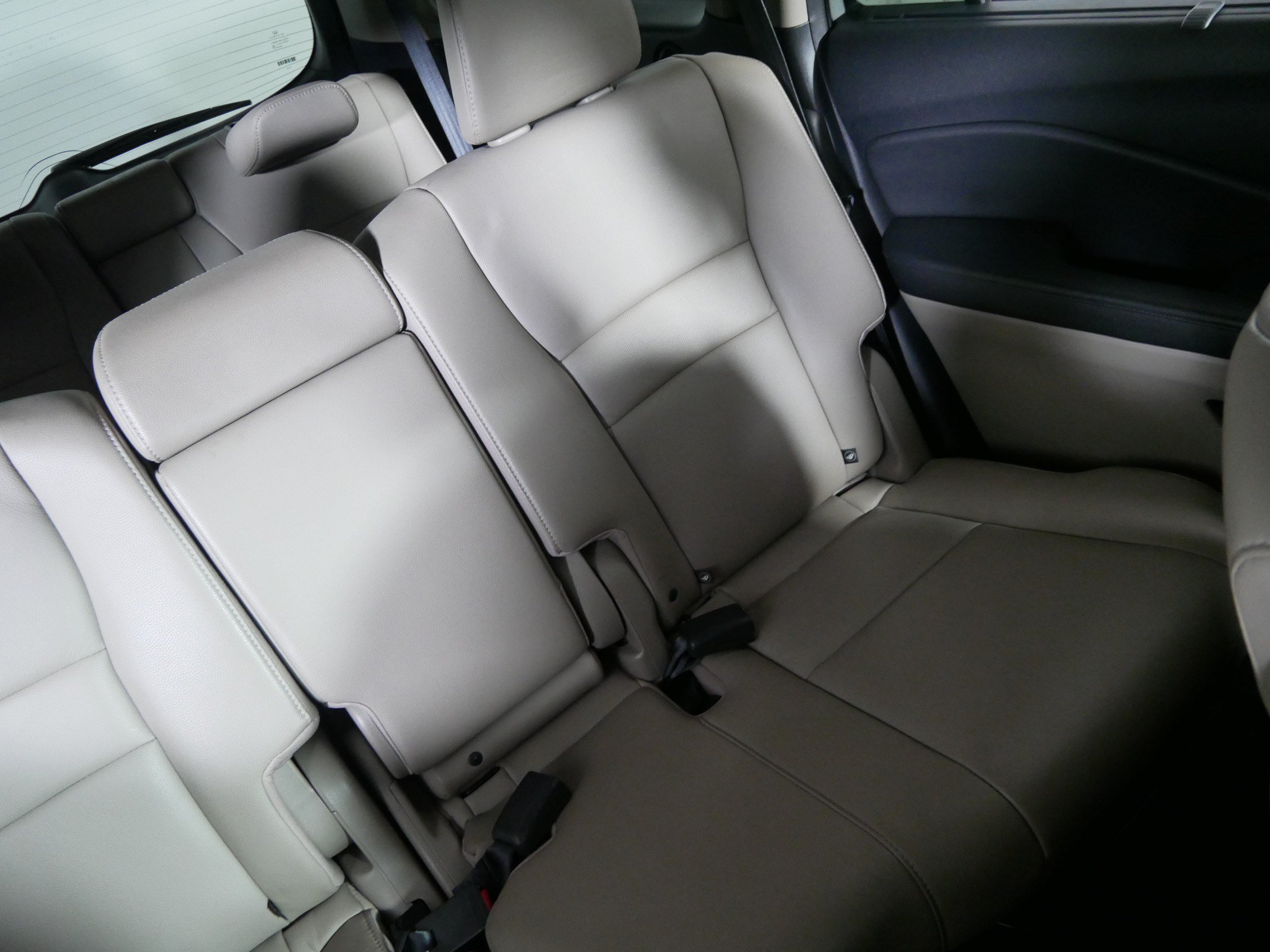 Used 2016 Honda Pilot Touring image 14