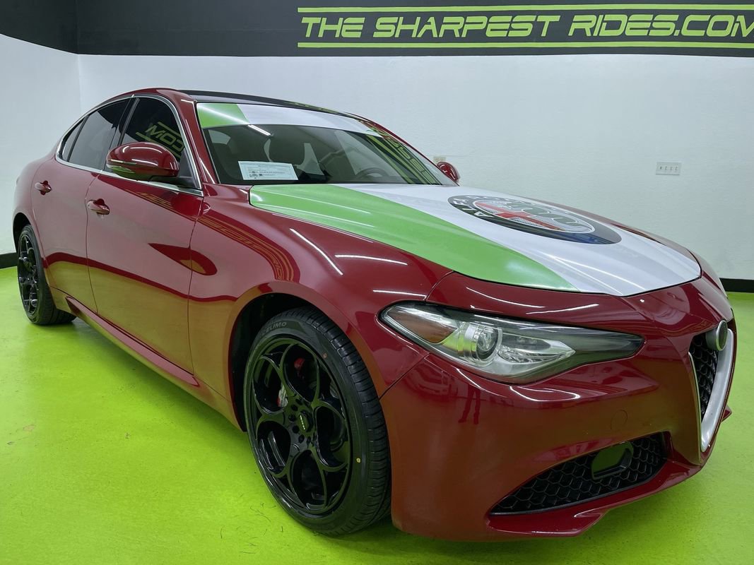 Used 2017 Alfa Romeo Giulia AWD image 2