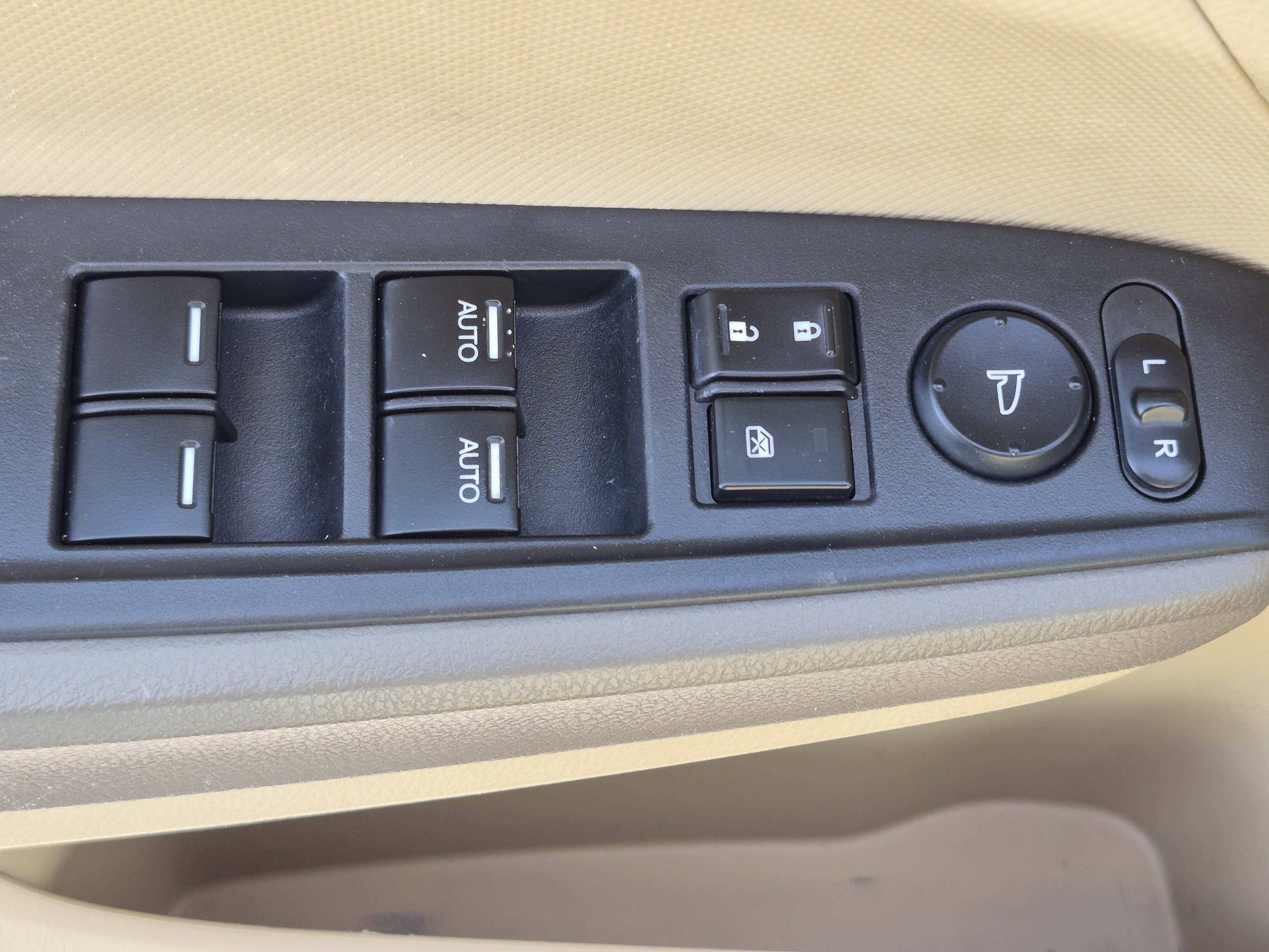 Used 2010 Honda Accord LX-P image 14