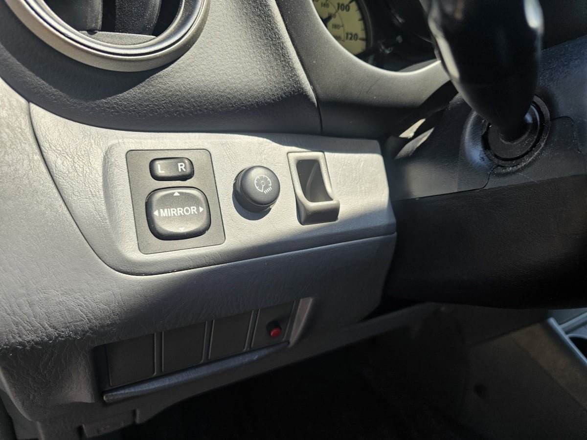 Used 2001 Toyota RAV4 2WD image 13
