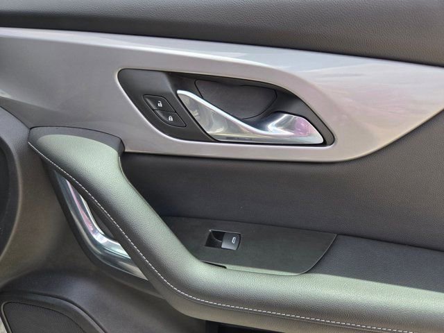 Used 2025 Chevrolet Blazer LT FWD image 34