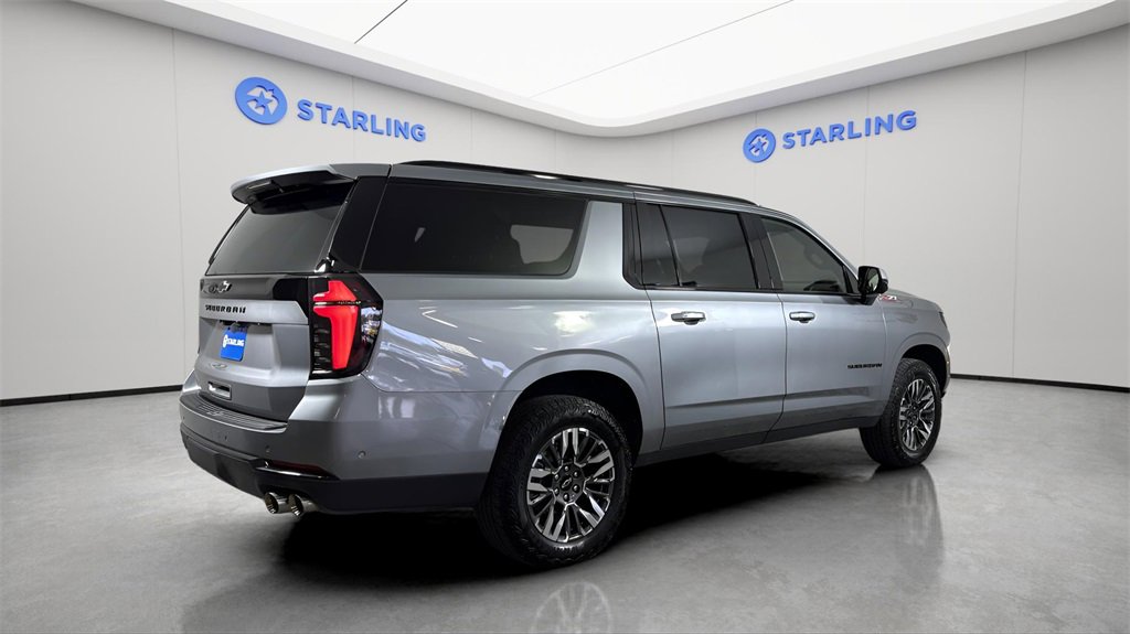 Used 2025 Chevrolet Suburban Z71 image 9