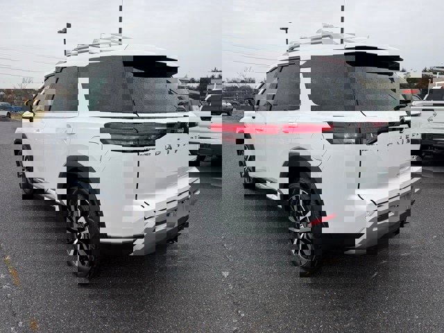 New 2025 Nissan Pathfinder Platinum w/ Cargo Package image 7