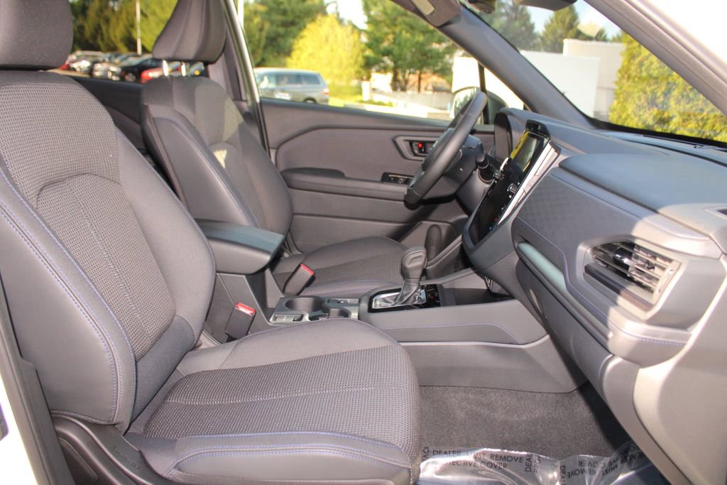 Used 2025 Subaru Forester Premium AWD/4WD image 11
