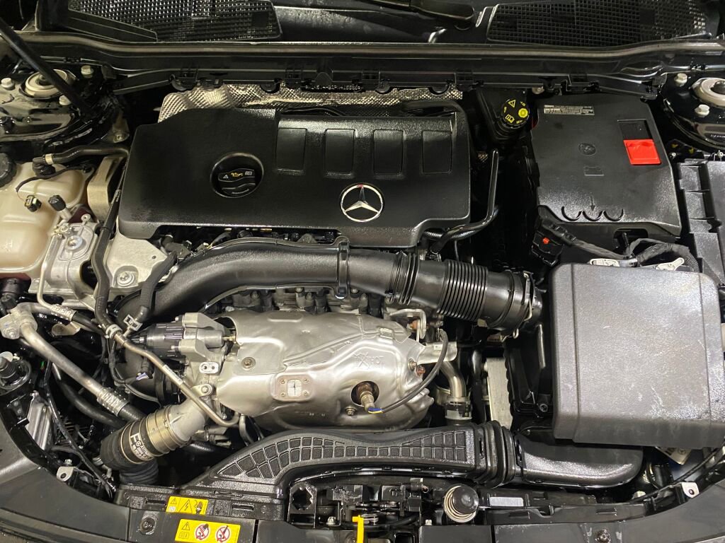 Used 2023 Mercedes-Benz CLA 250 4MATIC image 31