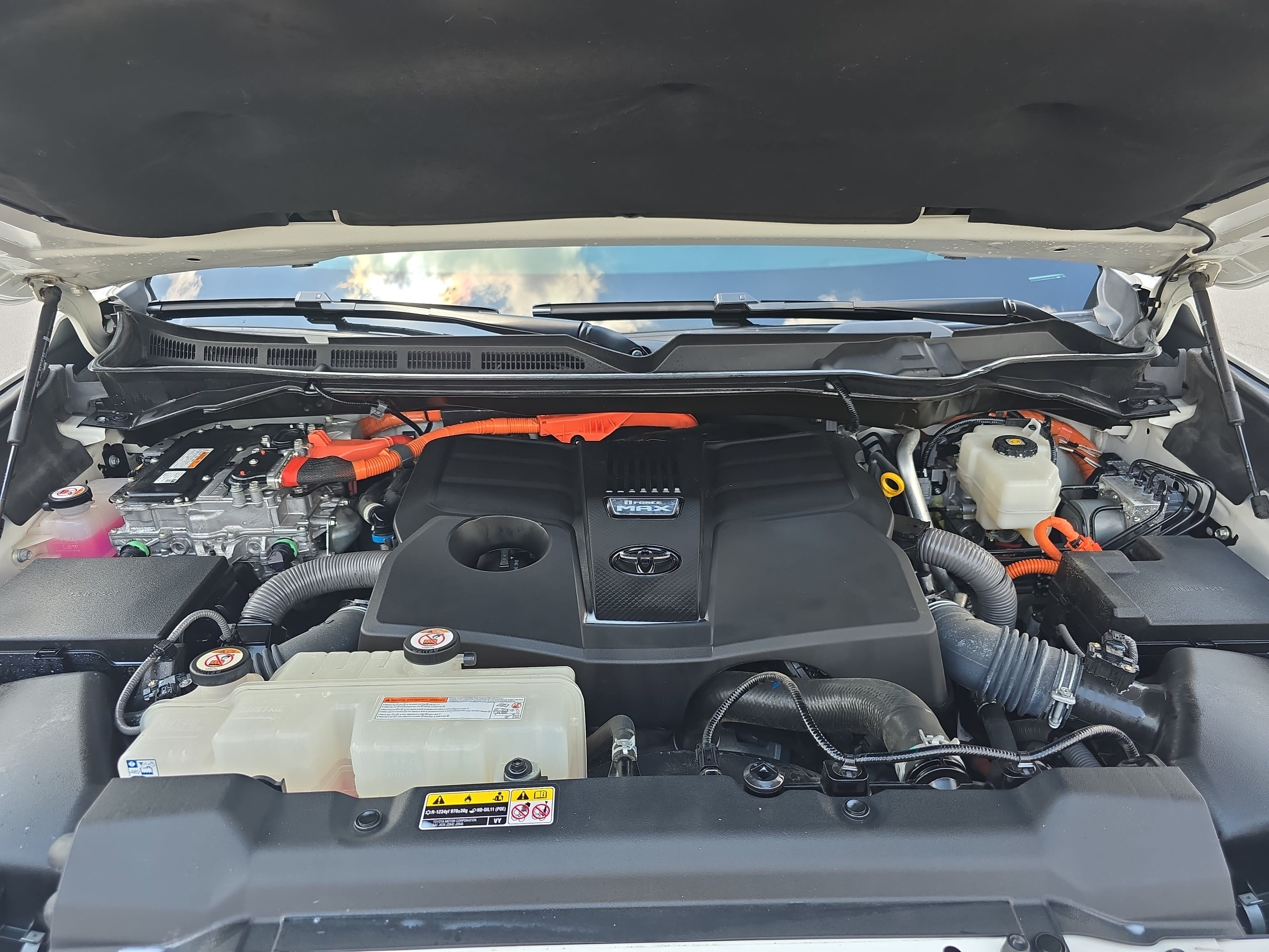 Used 2023 Toyota Sequoia Capstone AWD/4WD image 31