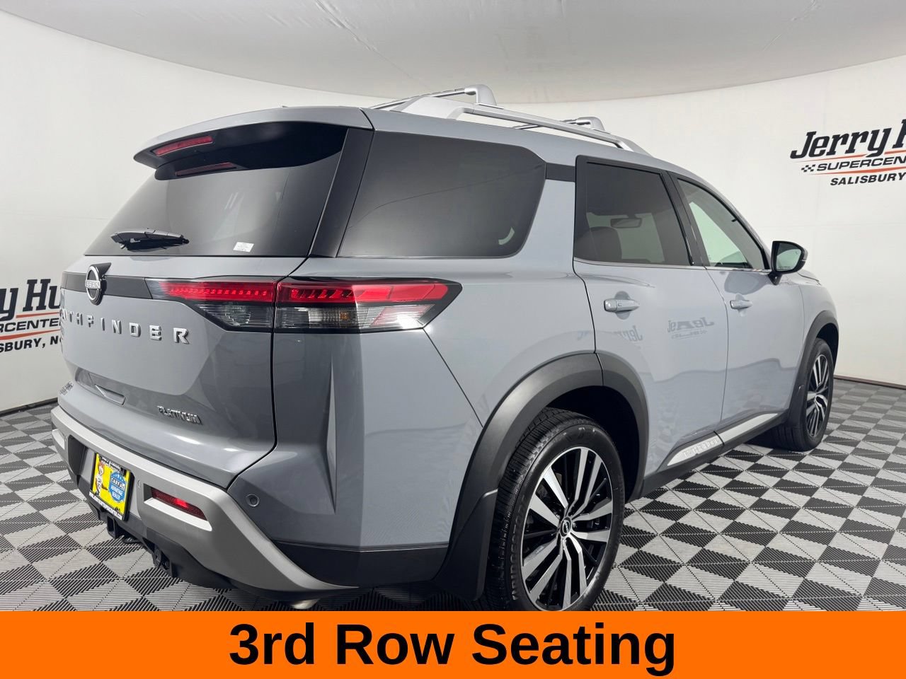 Used 2025 Nissan Pathfinder Platinum w/ Cargo Package FWD image 7