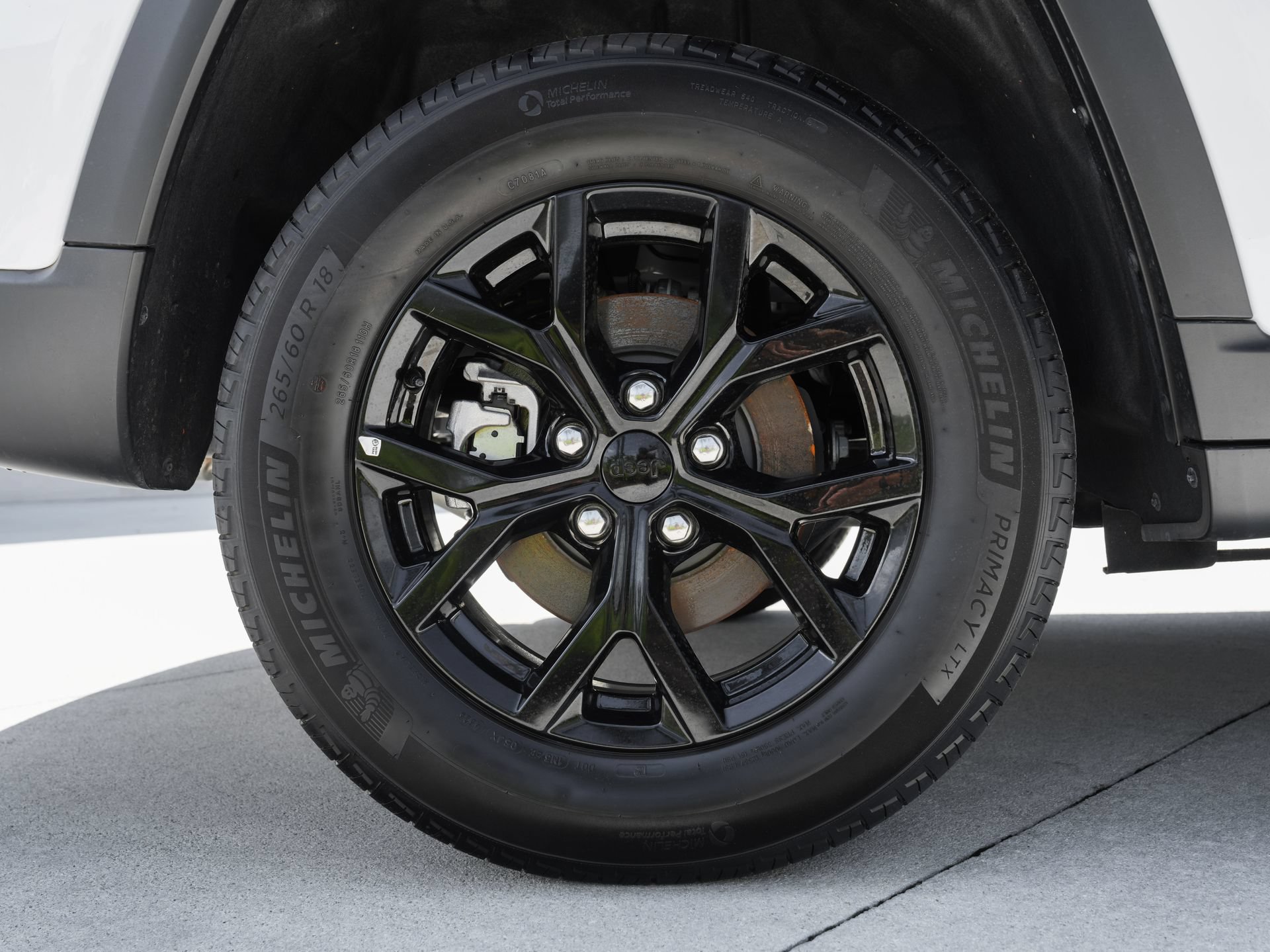 Used 2025 Jeep Grand Cherokee Altitude RWD image 30