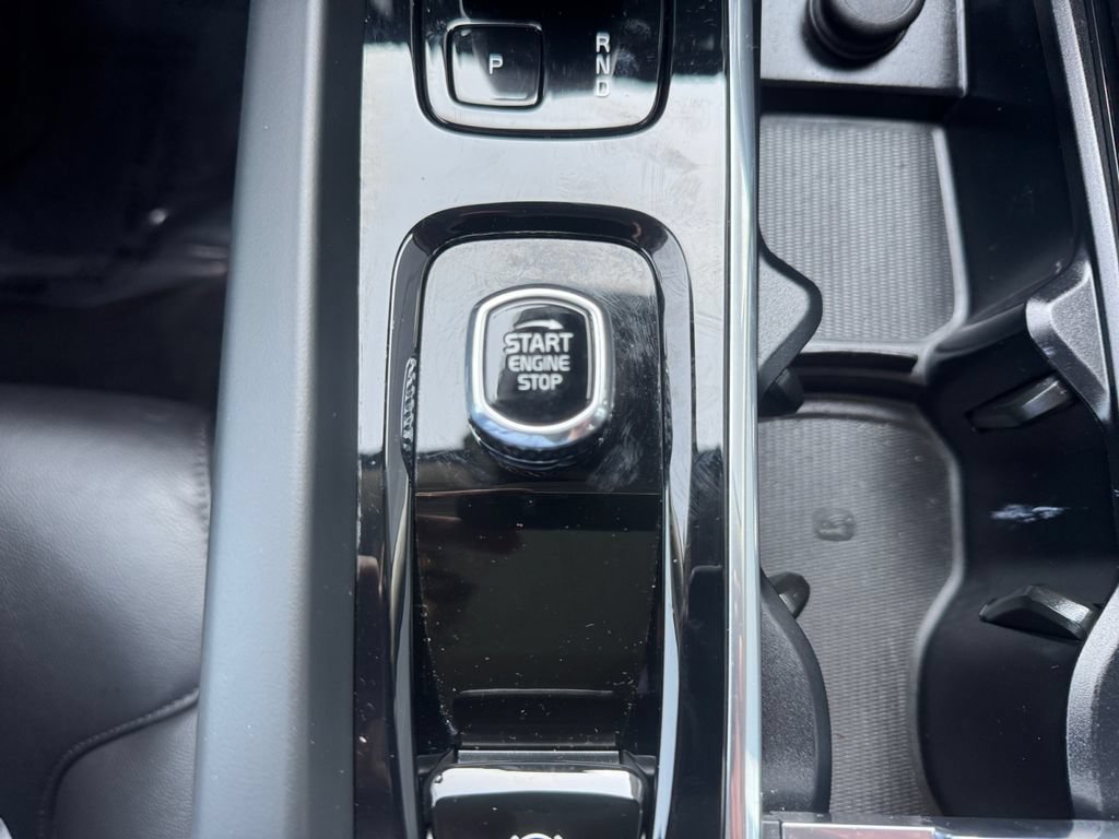 Certified 2023 Volvo XC60 B5 Core w/ Climate Package AWD/4WD image 18