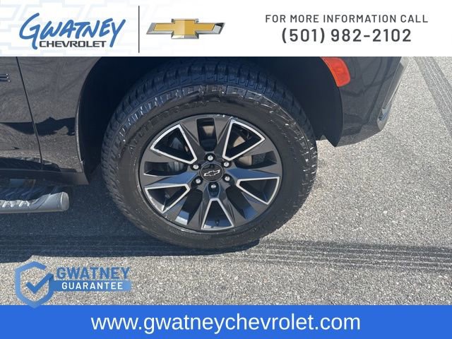 Used 2024 Chevrolet Tahoe Z71 w/ Luxury Package image 11