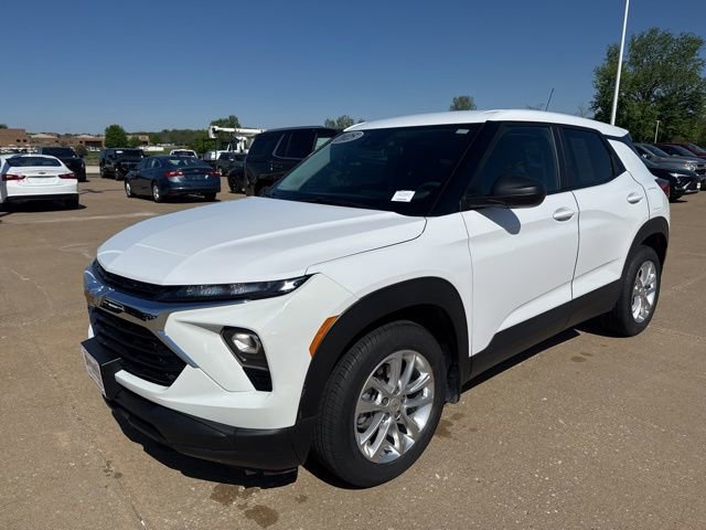 Used 2025 Chevrolet TrailBlazer LS w/ LS Convenience Package FWD image 7