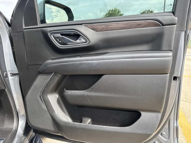 Used 2021 Chevrolet Tahoe LT w/ LT Signature Package RWD image 32