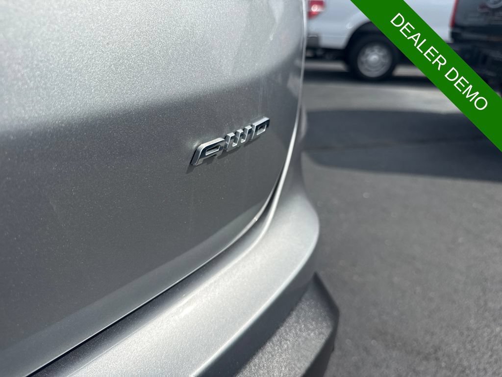 Used 2023 Ford Edge SEL AWD/4WD image 10