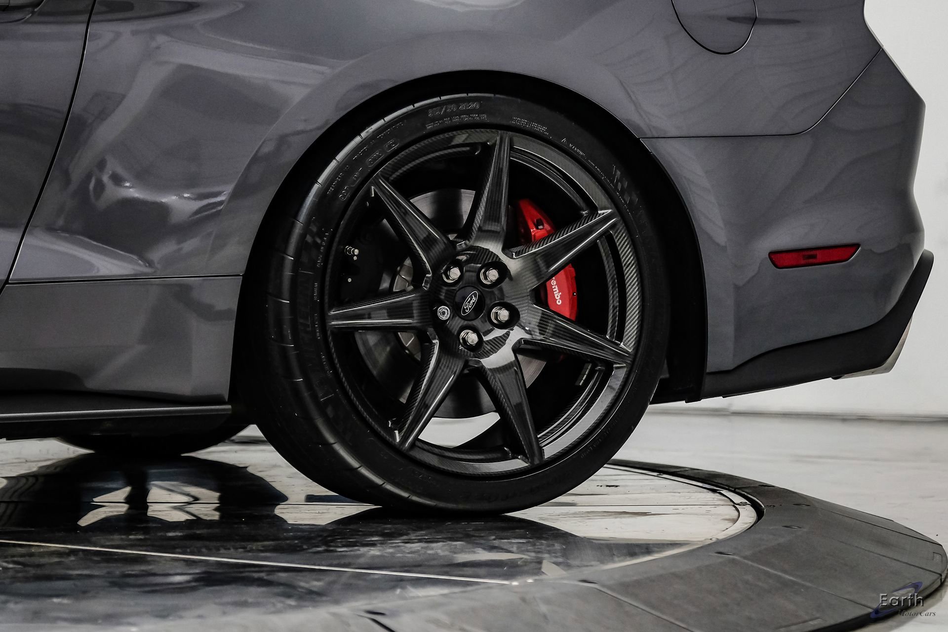 Used 2021 Ford Mustang Shelby GT500 w/ Carbon Fiber Track Pack image 95