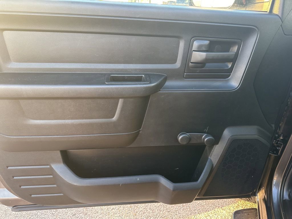 Used 2014 RAM 2500 Tradesman w/ Chrome Appearance Group image 10