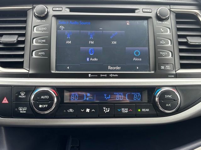 Used 2019 Toyota Highlander XLE image 25