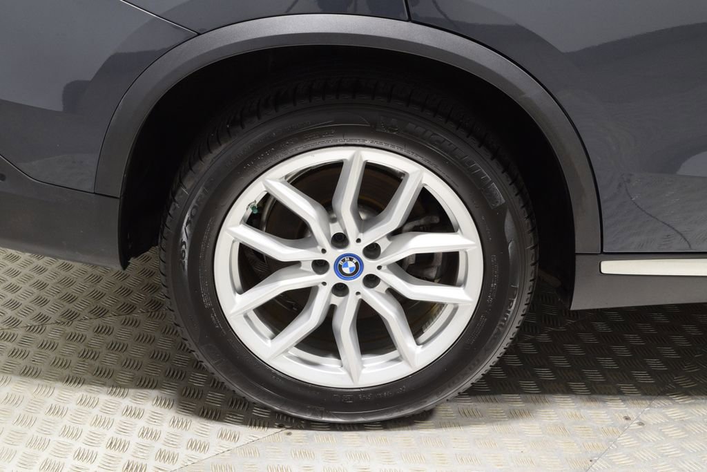 Used 2022 BMW X5 xDrive45e w/ Executive Package image 39