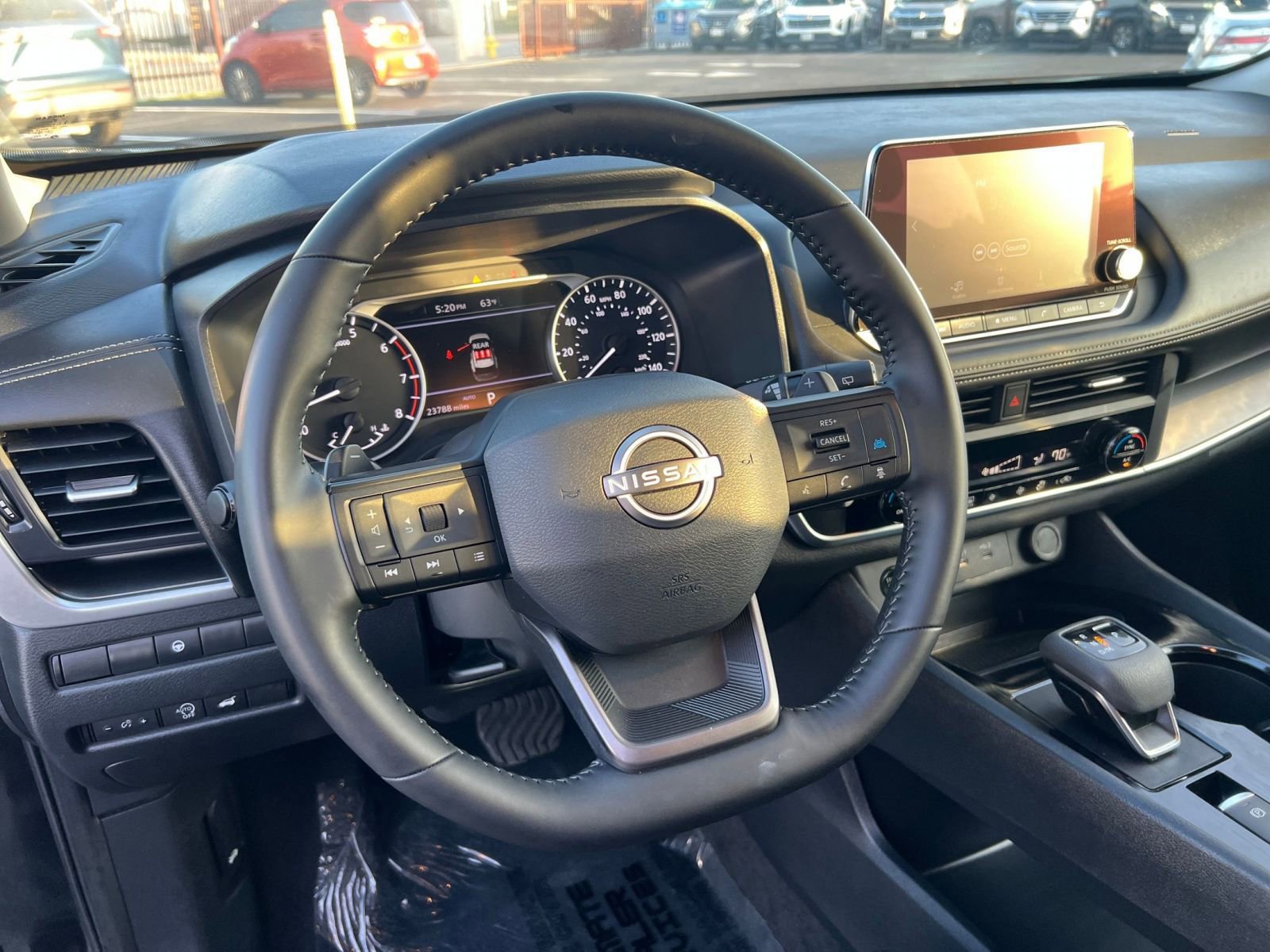Used 2025 Nissan Rogue SV AWD/4WD image 31