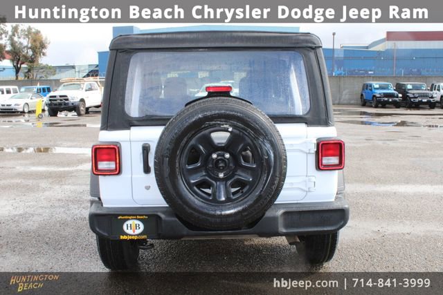Used 2023 Jeep Wrangler Sport image 5
