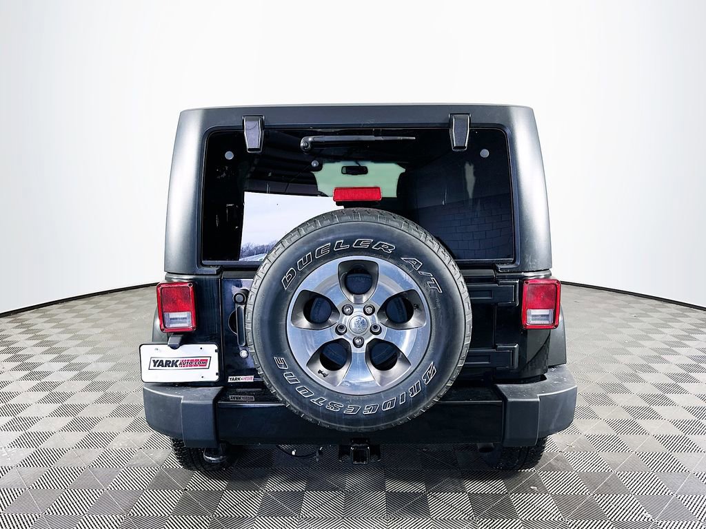 Used 2017 Jeep Wrangler Unlimited Sahara w/ Connectivity Group image 10