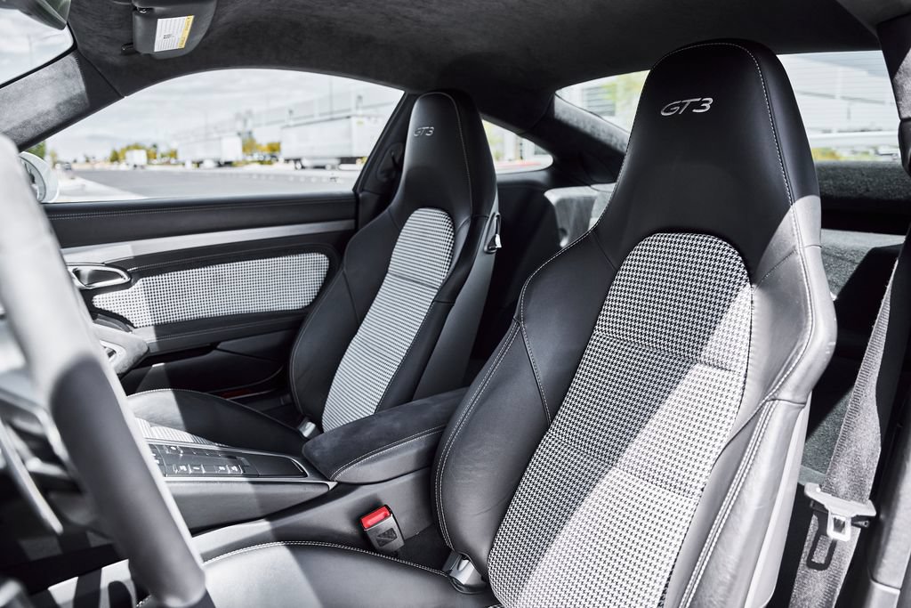 Used 2018 Porsche 911 GT3 RWD image 41