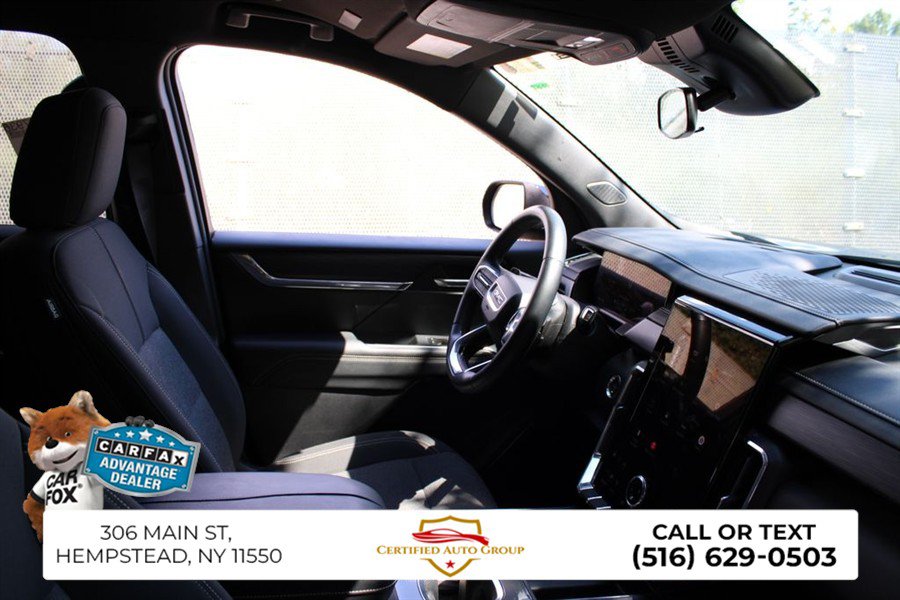 Used 2025 GMC Acadia Elevation FWD image 19