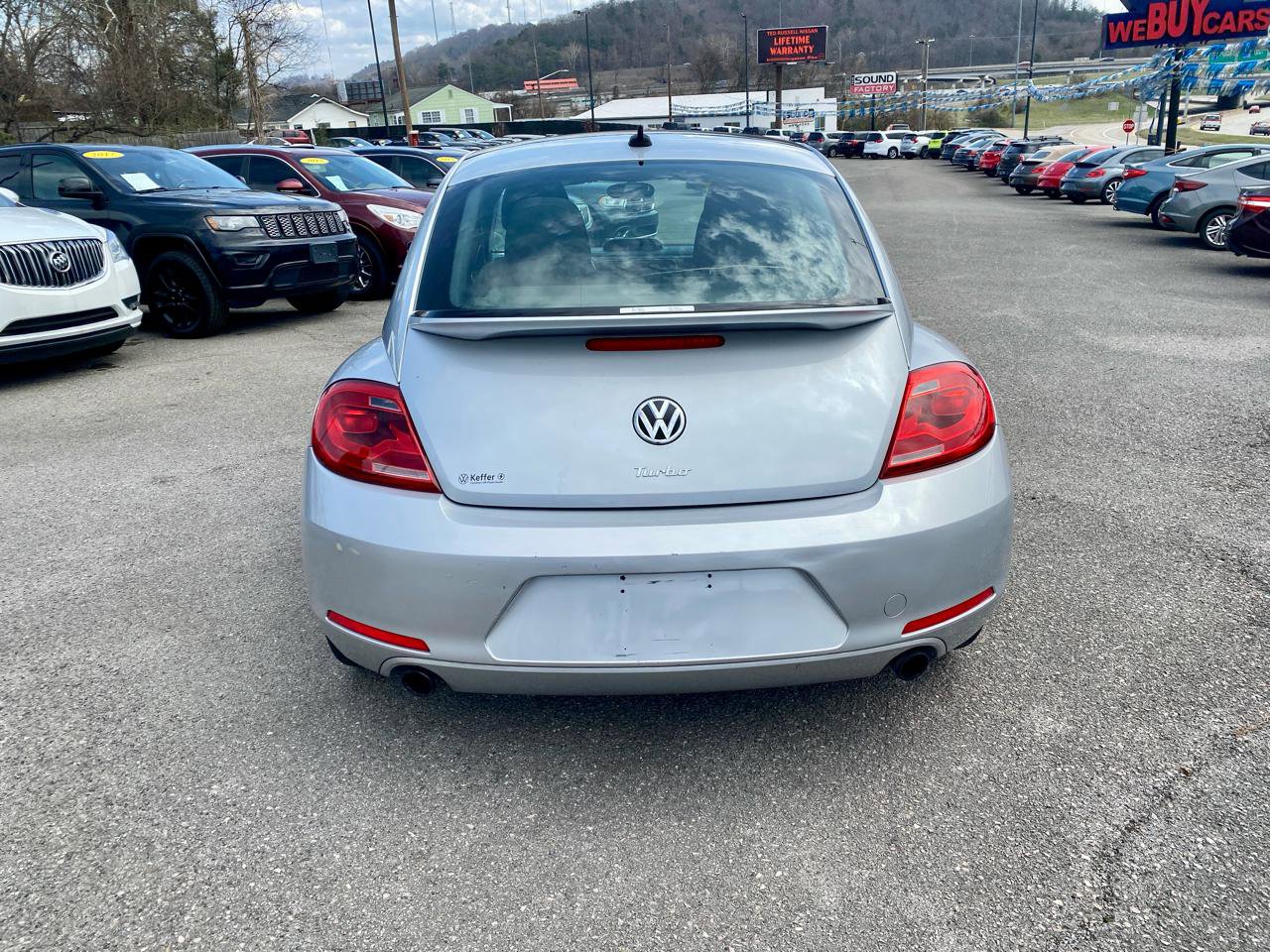 Used 2013 Volkswagen Beetle 2.0T FWD image 6