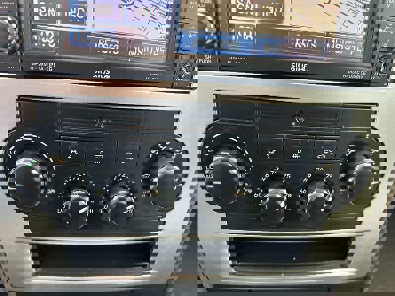 Used 2009 Chrysler 300 Touring image 16