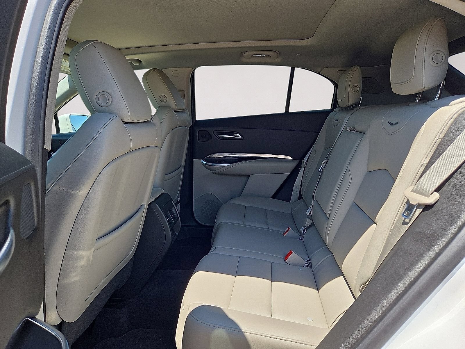 Used 2019 Cadillac XT4 Luxury FWD image 15