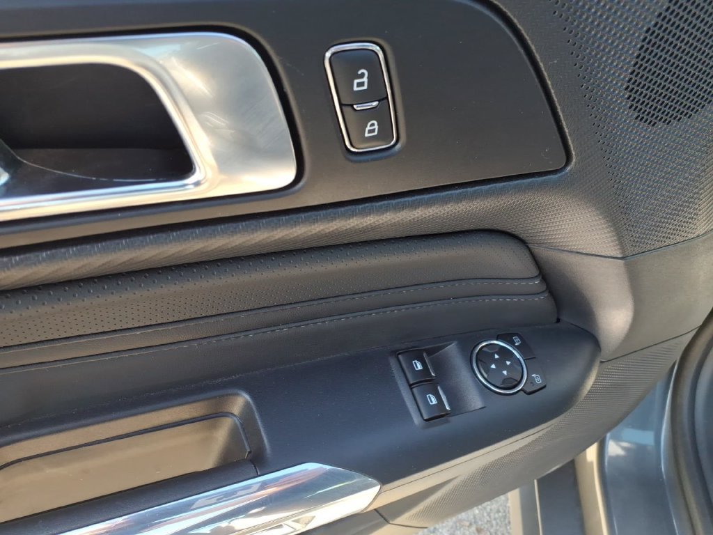 Used 2025 Ford Mustang GT Premium RWD image 14