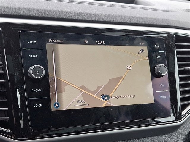 Used 2022 Volkswagen Atlas Cross Sport SEL image 3