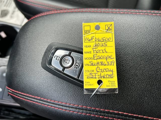 Used 2025 Ford Escape ST-Line AWD/4WD image 10