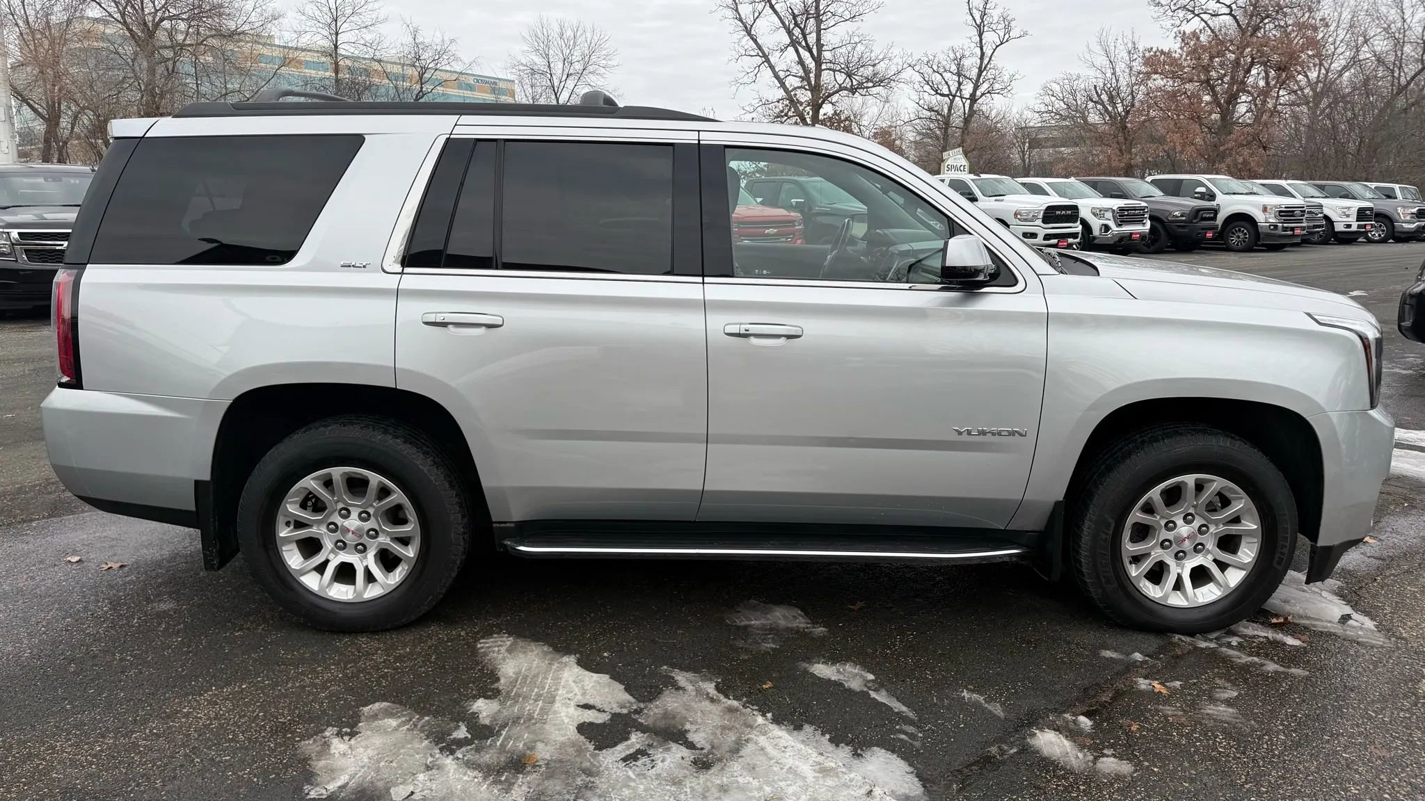 Used 2018 GMC Yukon SLT w/ Open Road Package image 6