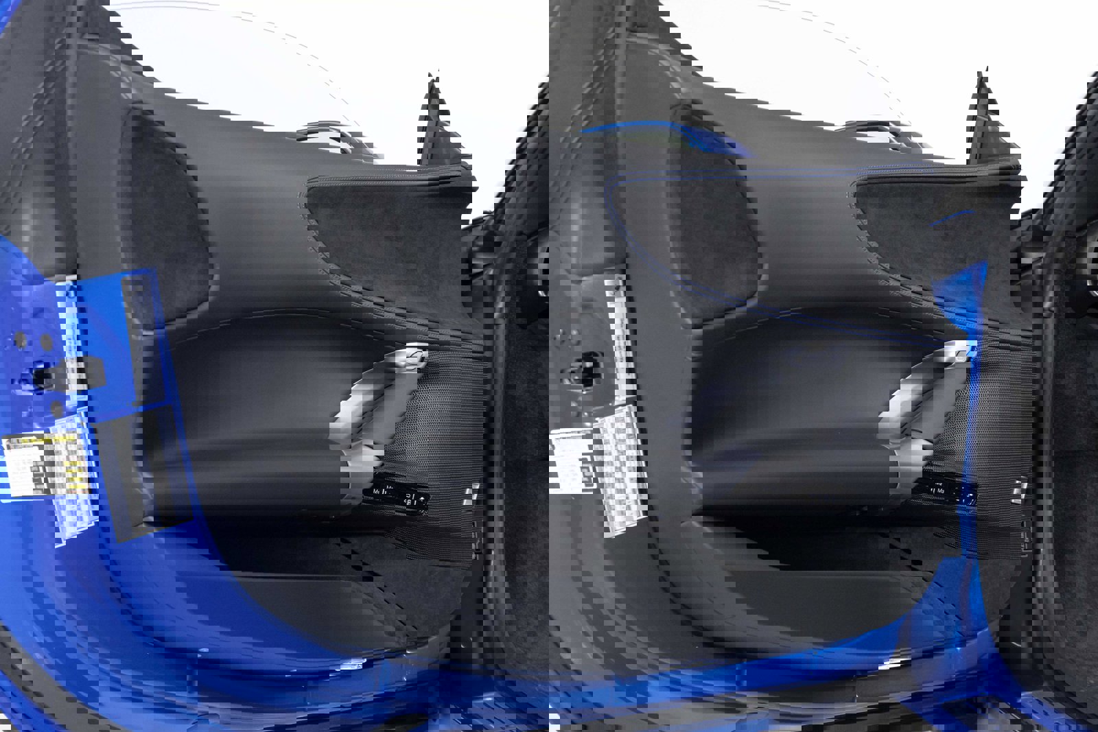 Used 2024 Ferrari SF90 Spider image 31