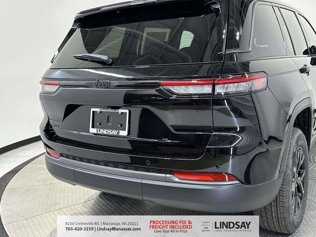 New 2026 Jeep Grand Cherokee Altitude AWD/4WD image 8