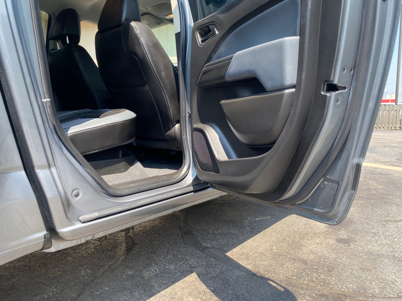 Used 2019 Chevrolet Colorado Z71 image 30