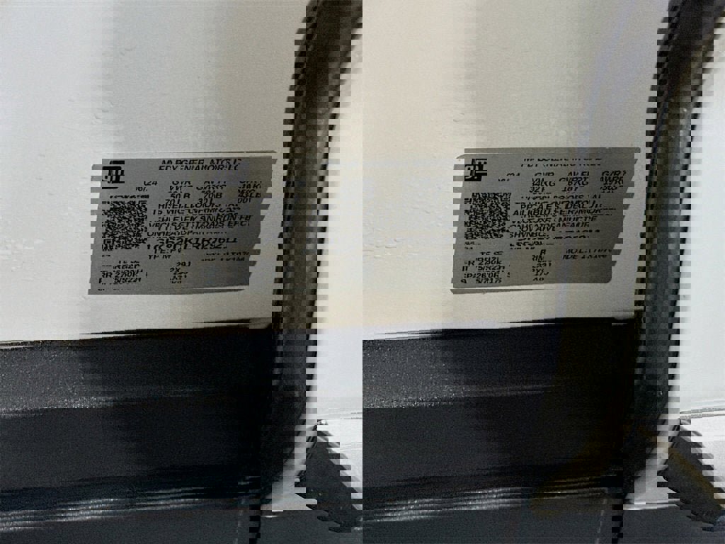 Certified 2024 GMC Yukon Denali image 27