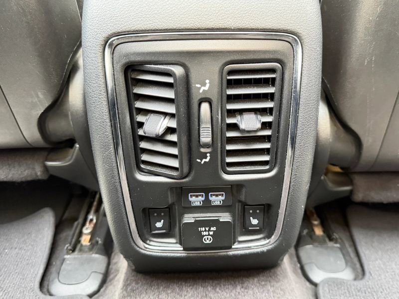 Used 2018 Jeep Grand Cherokee SRT image 18